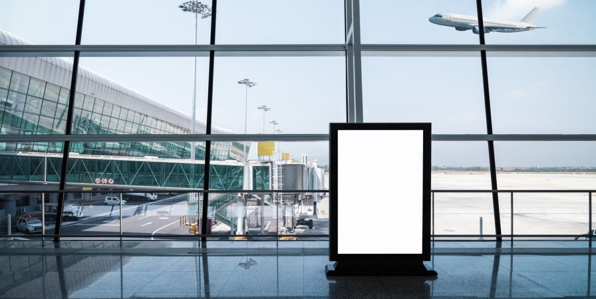 publicité à l'aéroports à Douala et au Cameroun