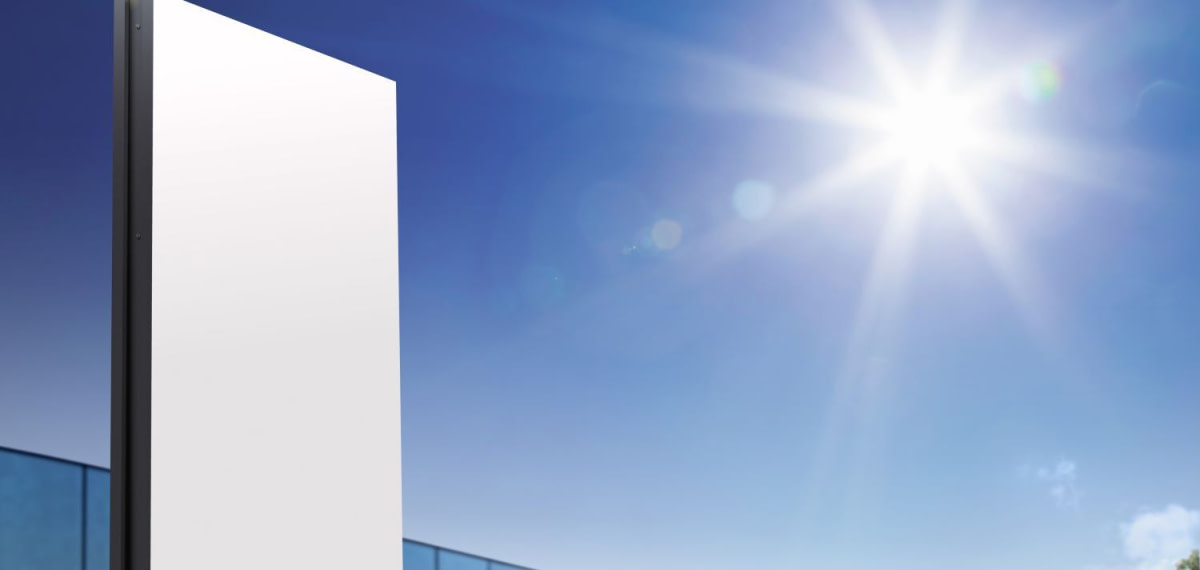 Publicité dans la rue à Libreville et au Gabon