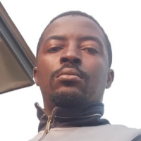 Derik Fouenang