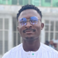 Dimanche  Ishola