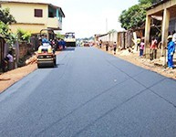 Travaux de réhabilitation et revêtement de la route au centre urbain de la ville de Mamou