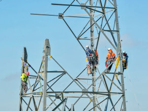 Pylônes et travaux spécifiques