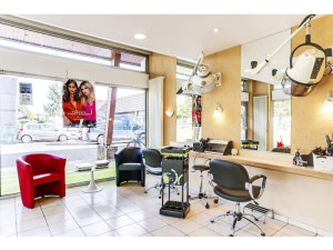 Formation qualifiante : Coiffure et Esthétique
