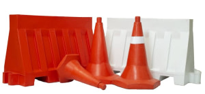 Barrière et cône de route