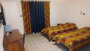Chambre TWIN 2 Lits / 25 000 FCFA / Nuitée