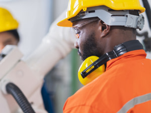 L’installation et la maintenance d’équipements de sécurité