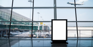 publicité à l'aéroports à Douala et au Cameroun